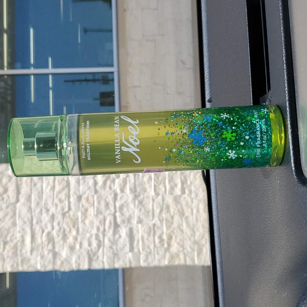 Bath and body works vanilla bean Noel Holiday Traditions